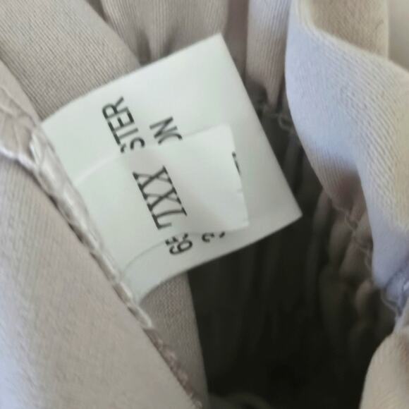 Wide-Leg Cream Pants - Picture 3 of 4